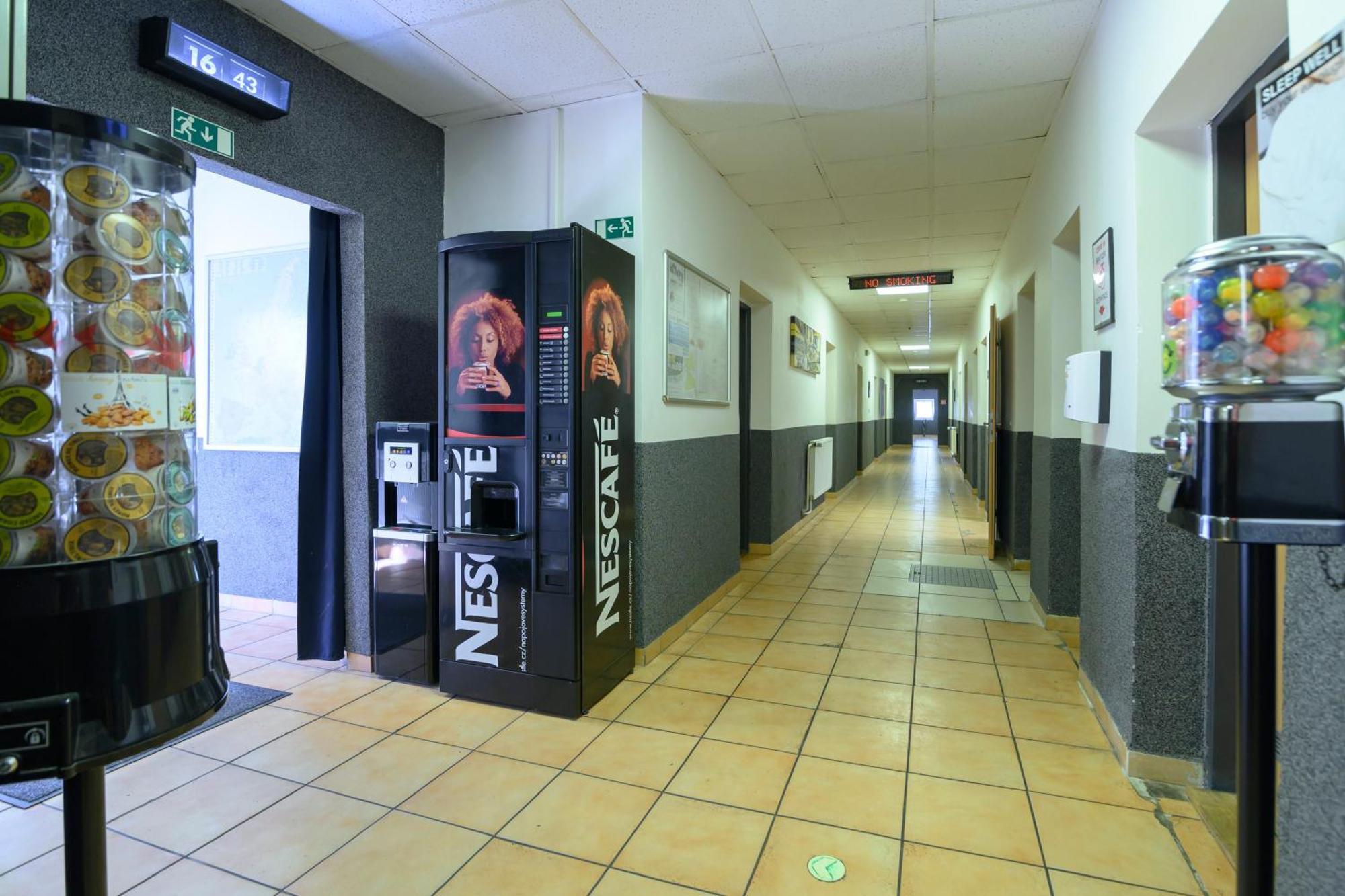 Hostel Seven Прага Екстериор снимка