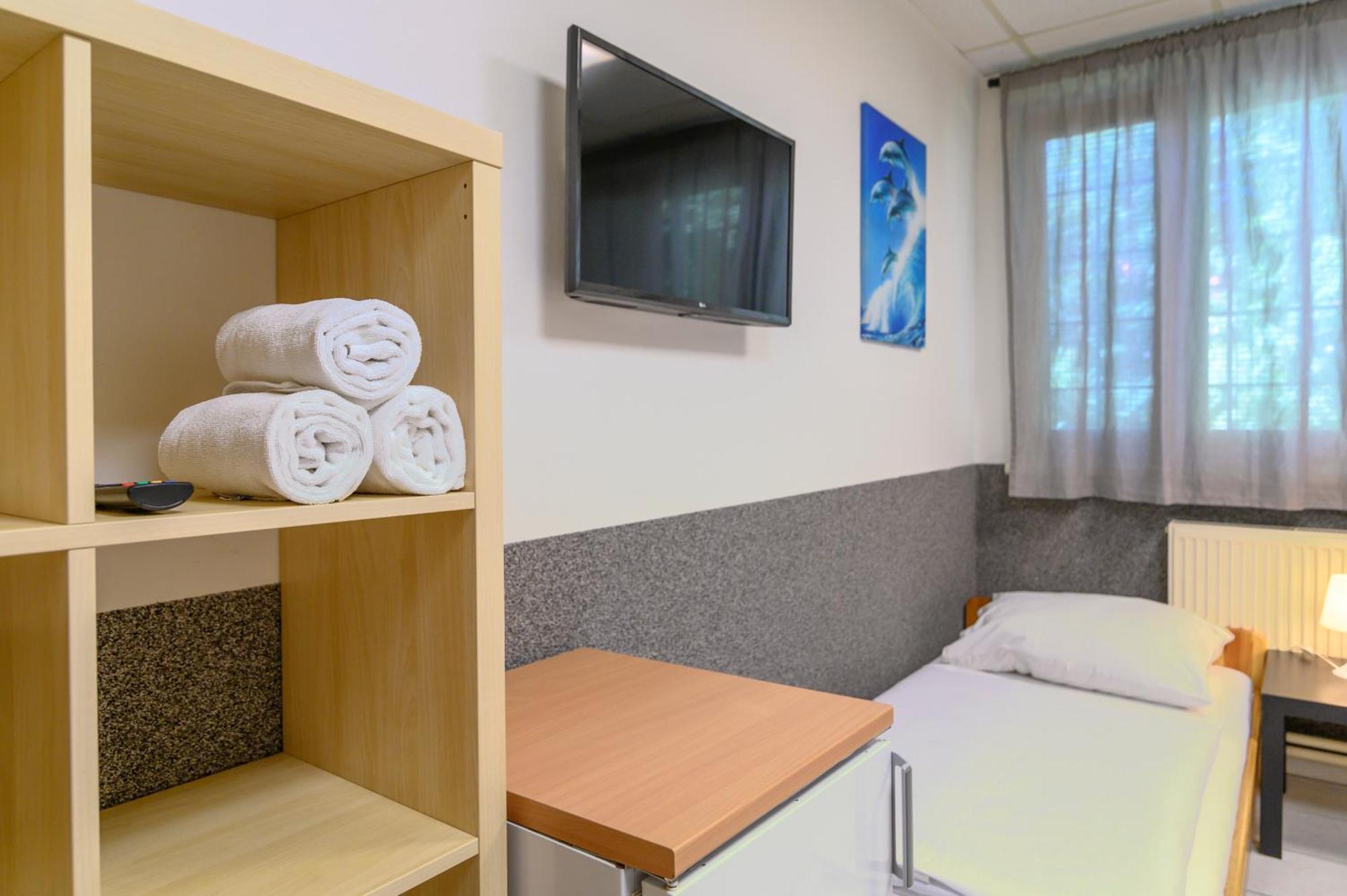 Hostel Seven Прага Екстериор снимка
