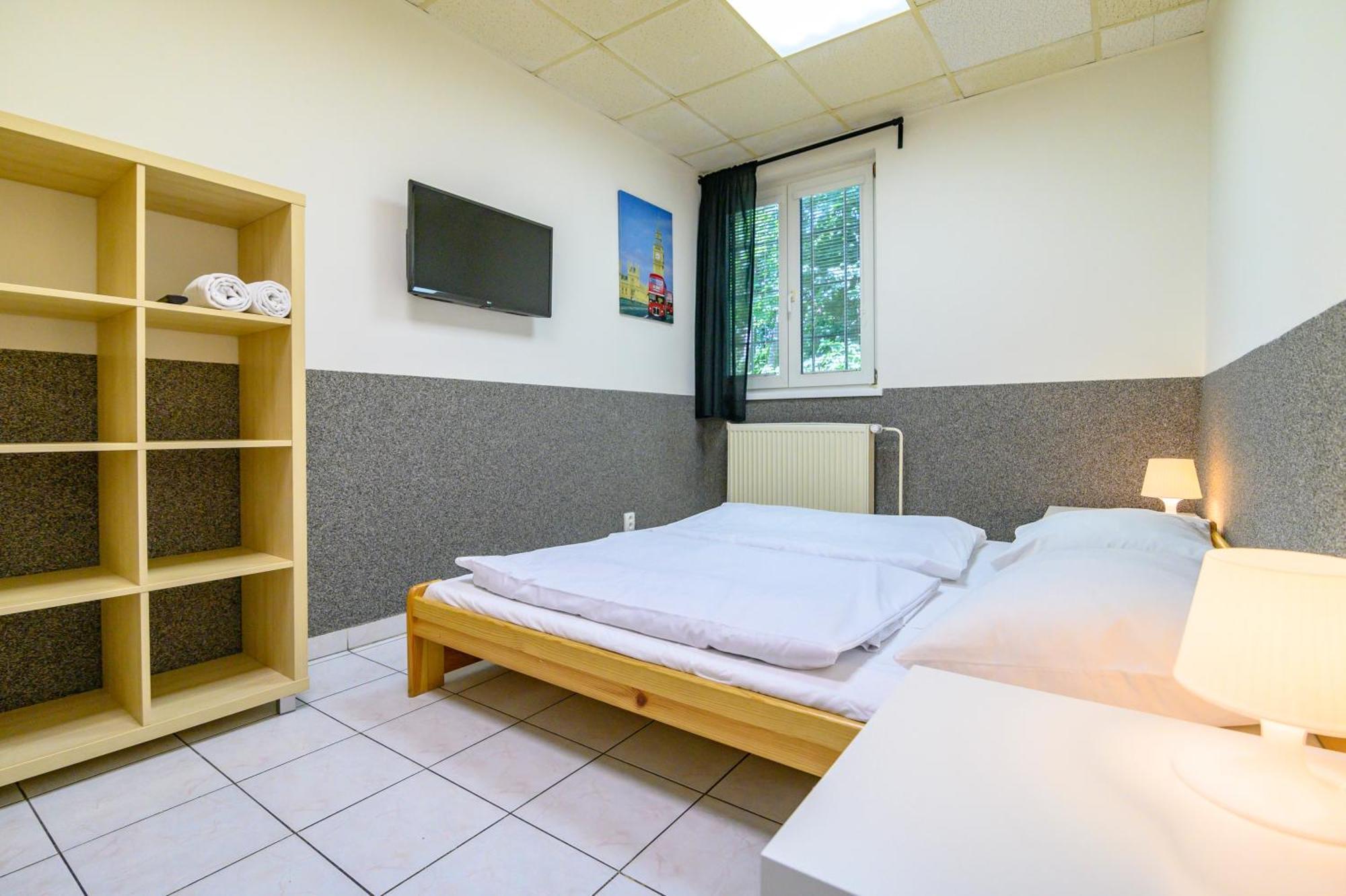 Hostel Seven Прага Екстериор снимка
