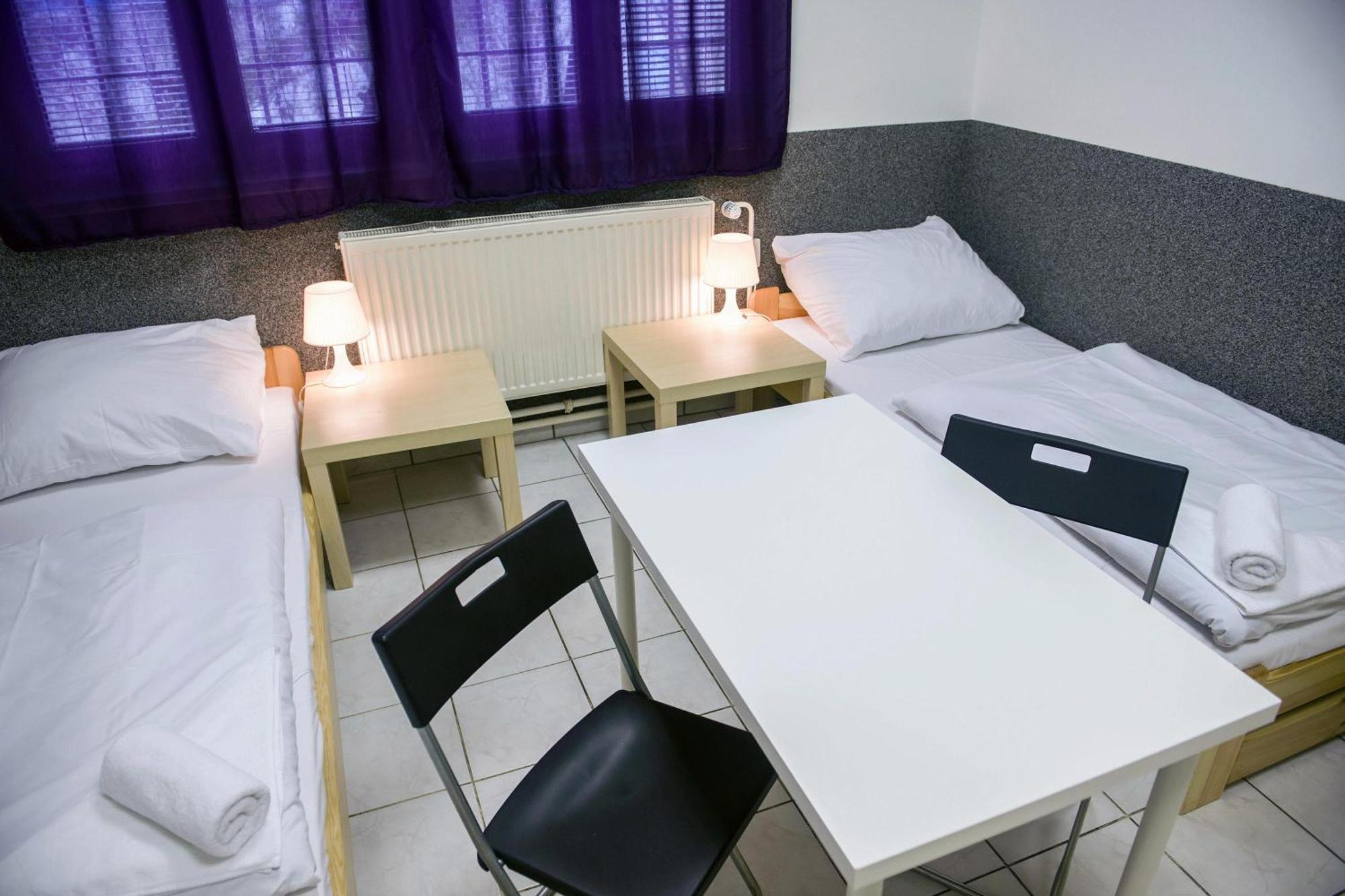 Hostel Seven Прага Екстериор снимка