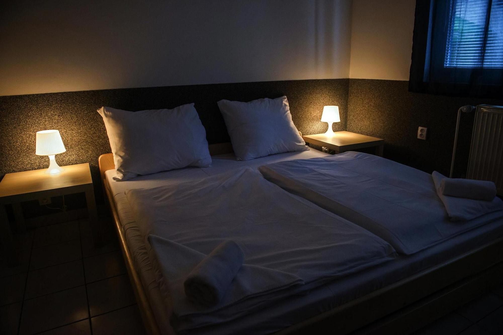 Hostel Seven Прага Екстериор снимка