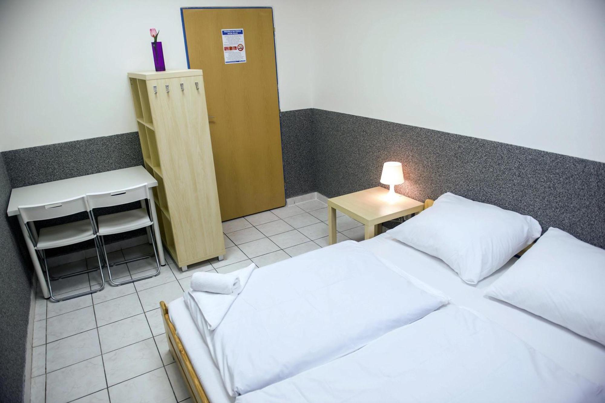 Hostel Seven Прага Екстериор снимка